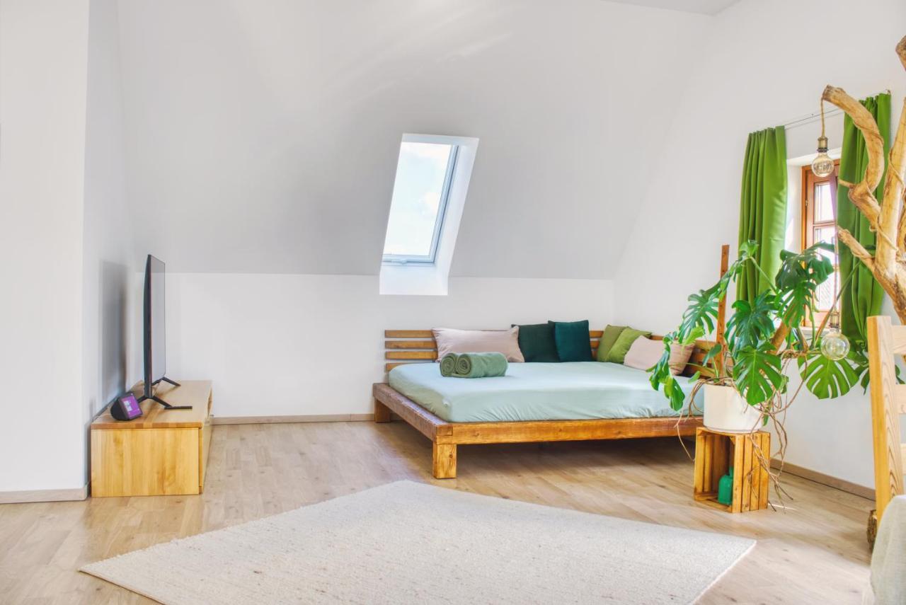 Luxus Apartment! Kueche, Balkon, Netflix, Parkplatz - 8 Personen Ilmmunster エクステリア 写真